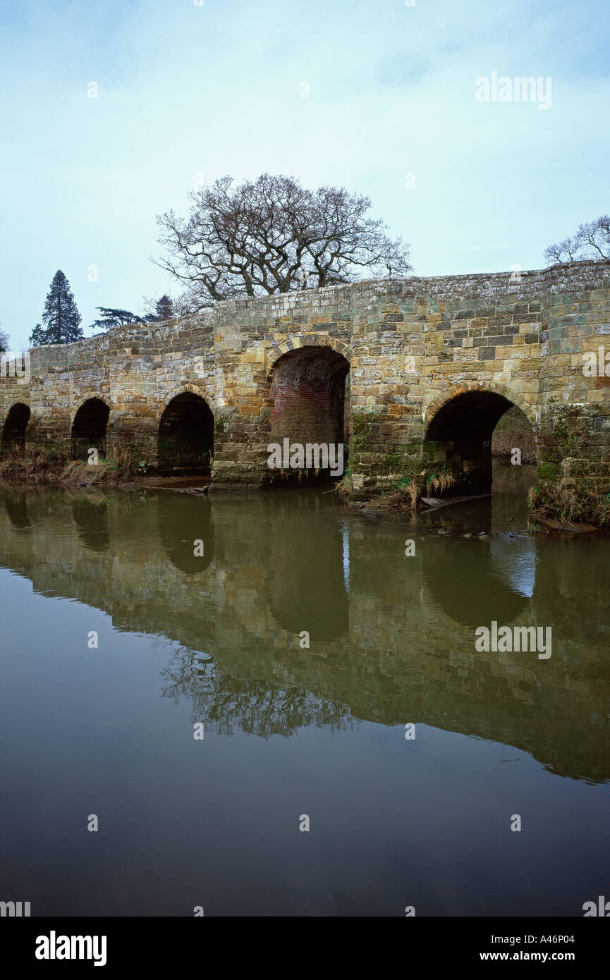 Arch bridge type hi-res stock photography and images - Alamy