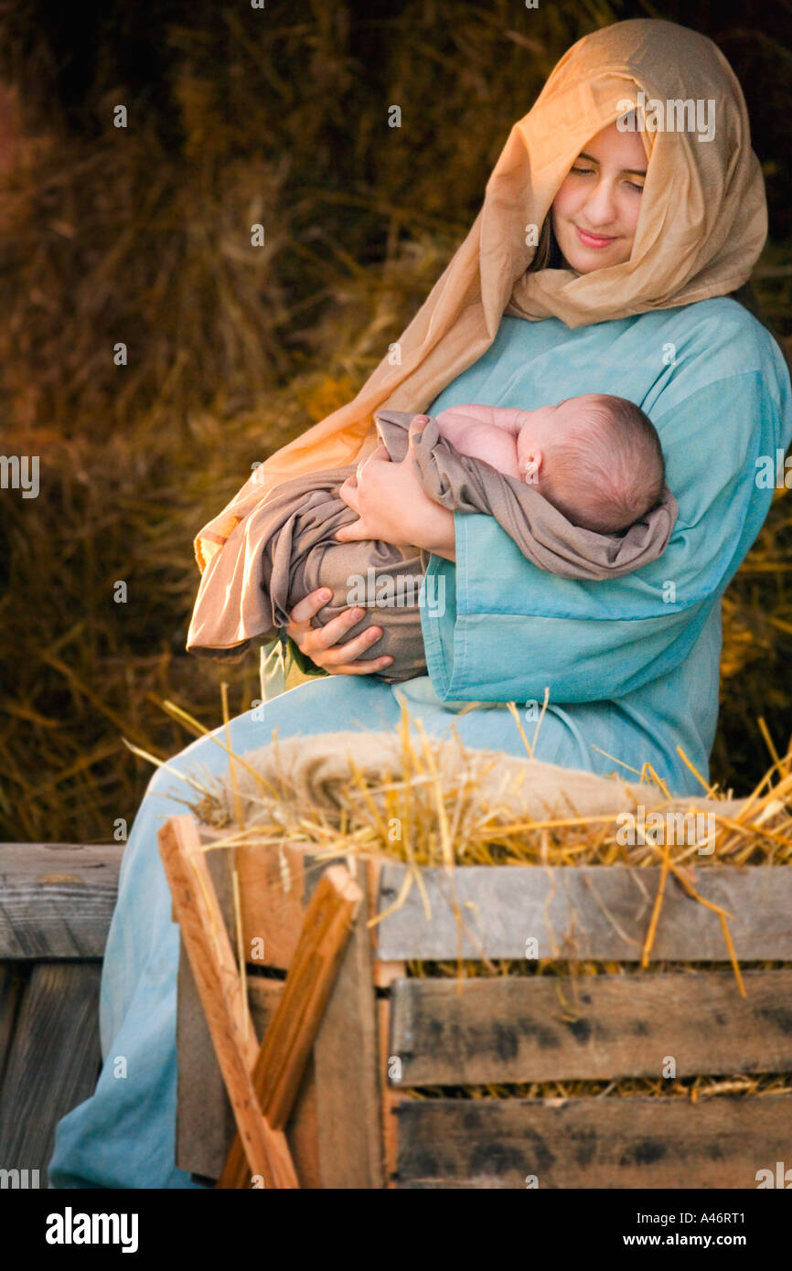 Mary holding baby Jesus Stock Photo