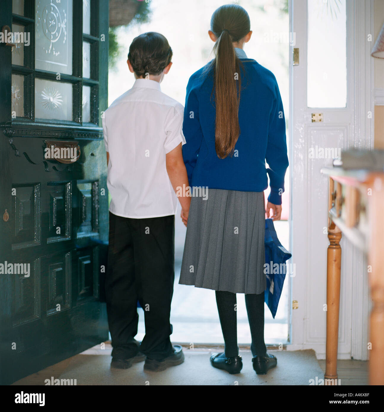 Ученик двери. Children standing at the Door.