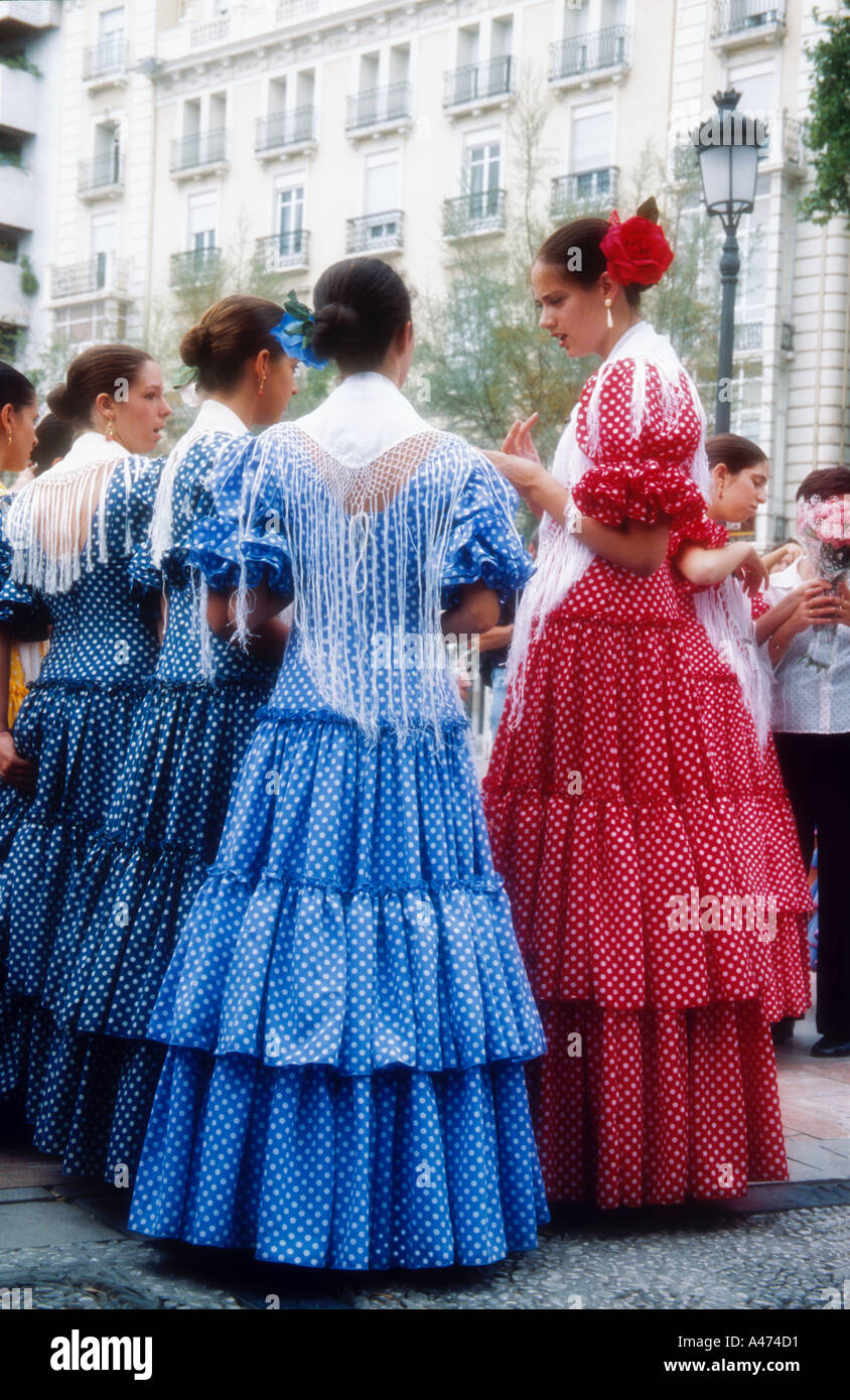 Spanish dress hi-res stock photography and images - Alamy