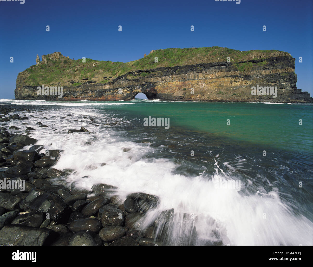 Hole In Wall Eastern Cape Hi res Stock Photography And Images Alamy hole-in-wall-eastern-cape-hi-res-stock-photography-and-images-alamy