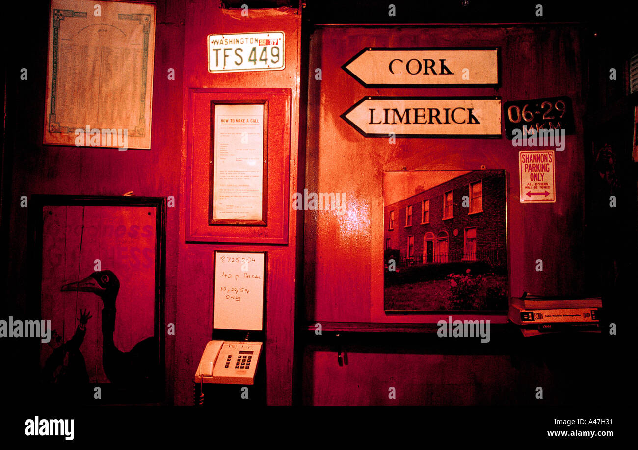 dublin ryans pub in queen street Stock Photo