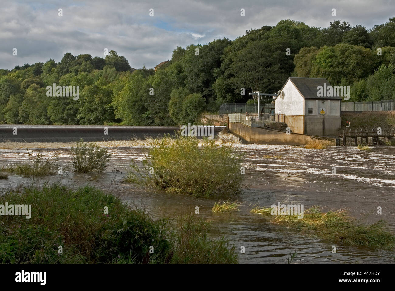 Weir and turbine house of Blantyre hydro electric power station, River