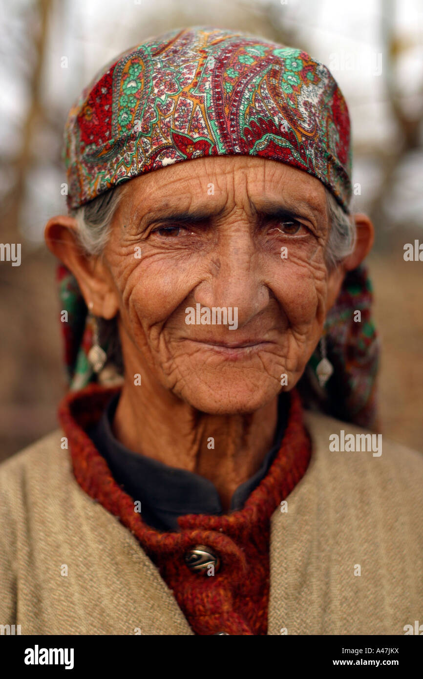 Kashmiri head scarf Clearance