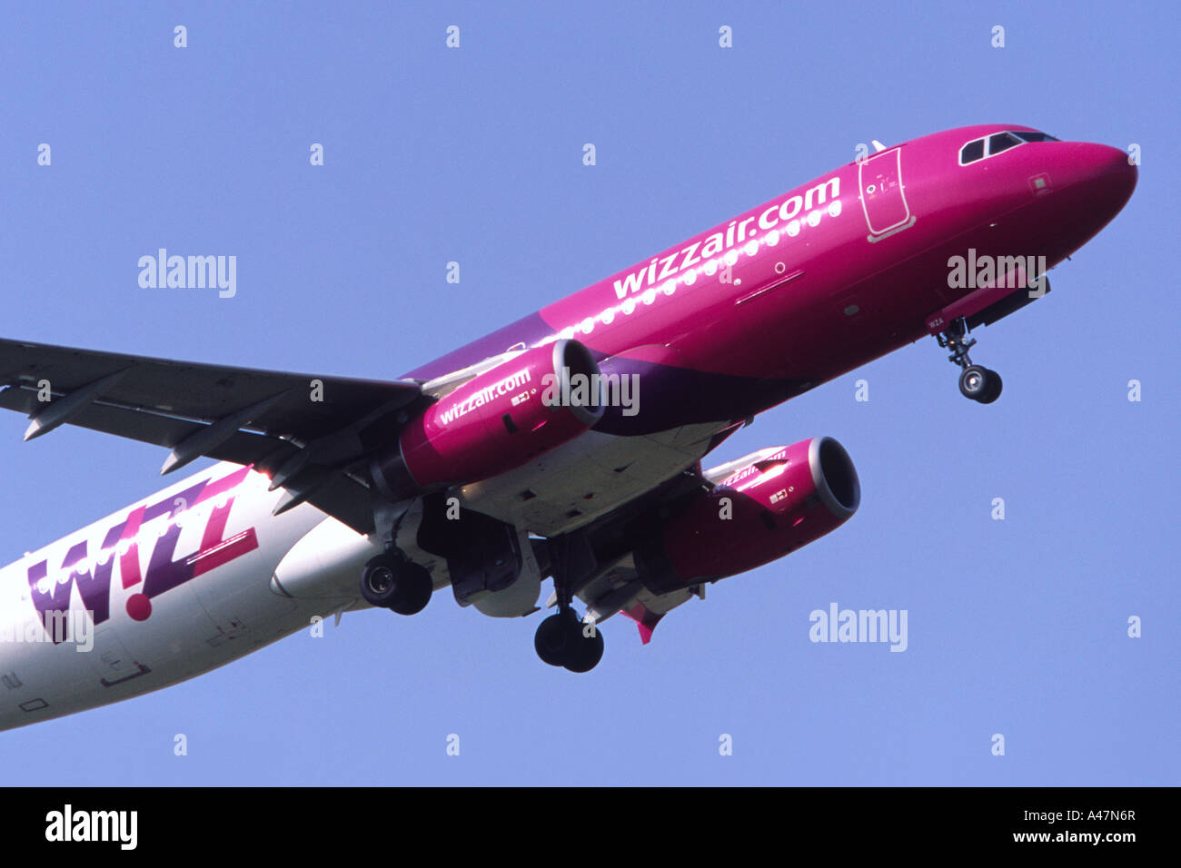 Wizz Air Airbus A320 climbing out from Luton Airport, UK Stock Photo ...