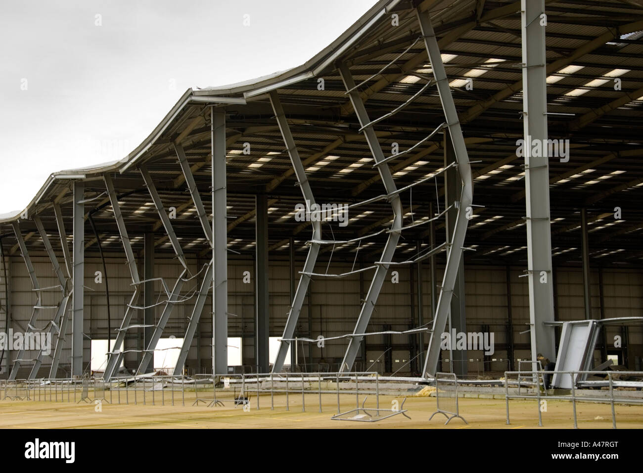 Damage to warehouse caused by Buncefield explosion Stock Photo