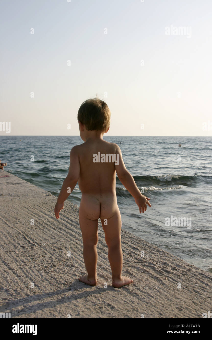 litle nudist playing 