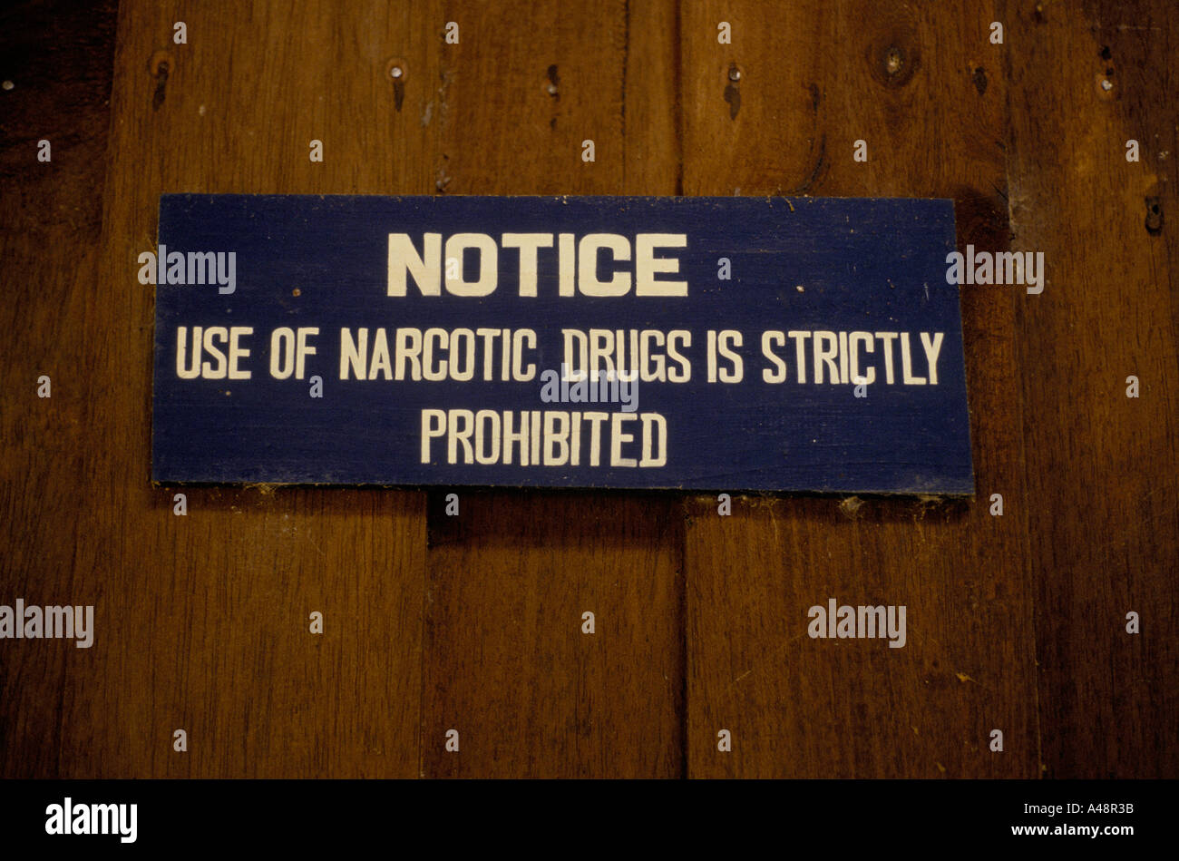burma karen rebels notice at  manerplaw camp  . karens summarily execute anyone found trading in narcotics 1992 Stock Photo