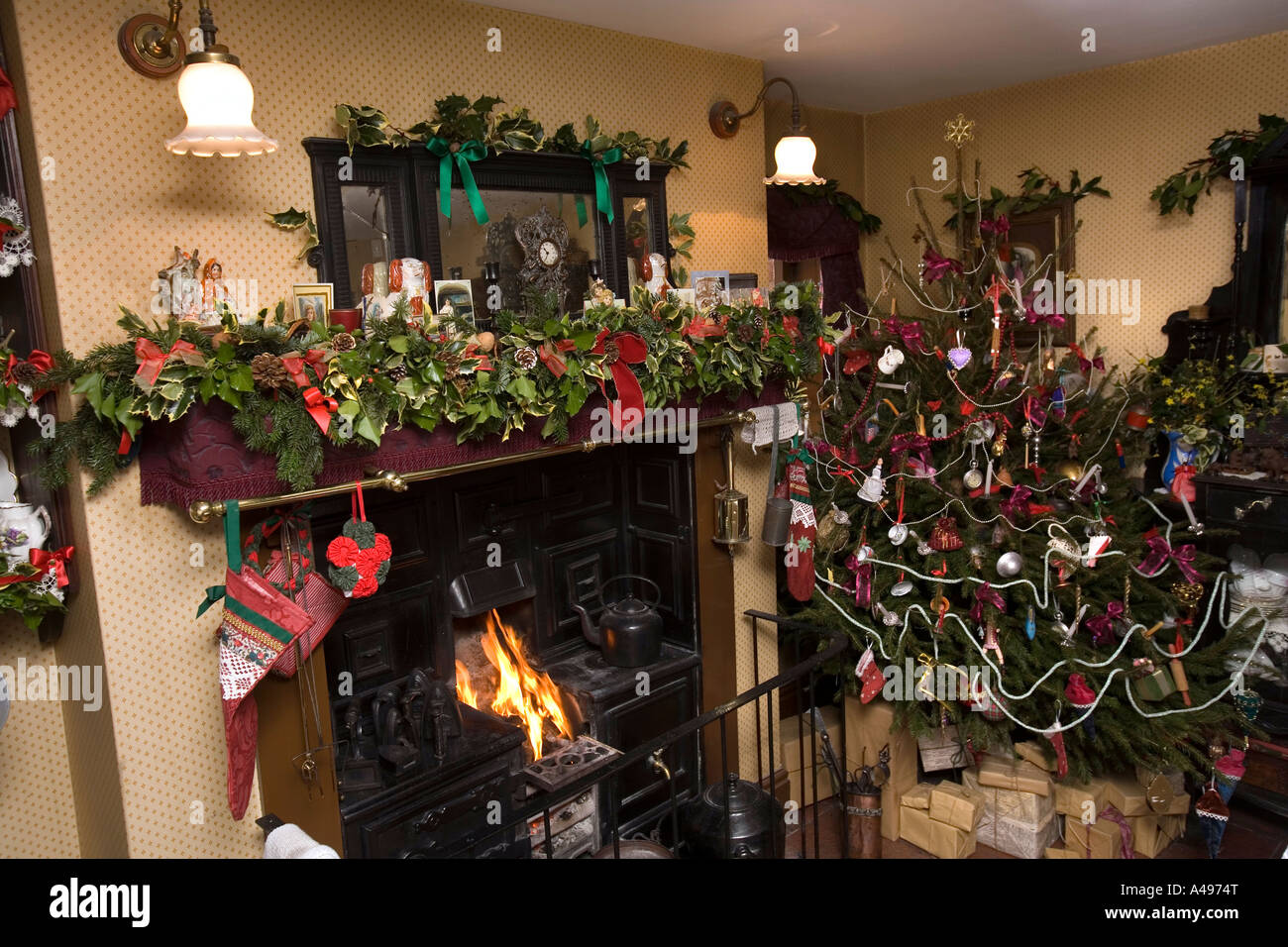 UK Shropshire Ironbridge Blists Hill museum Doctors cottage parlour