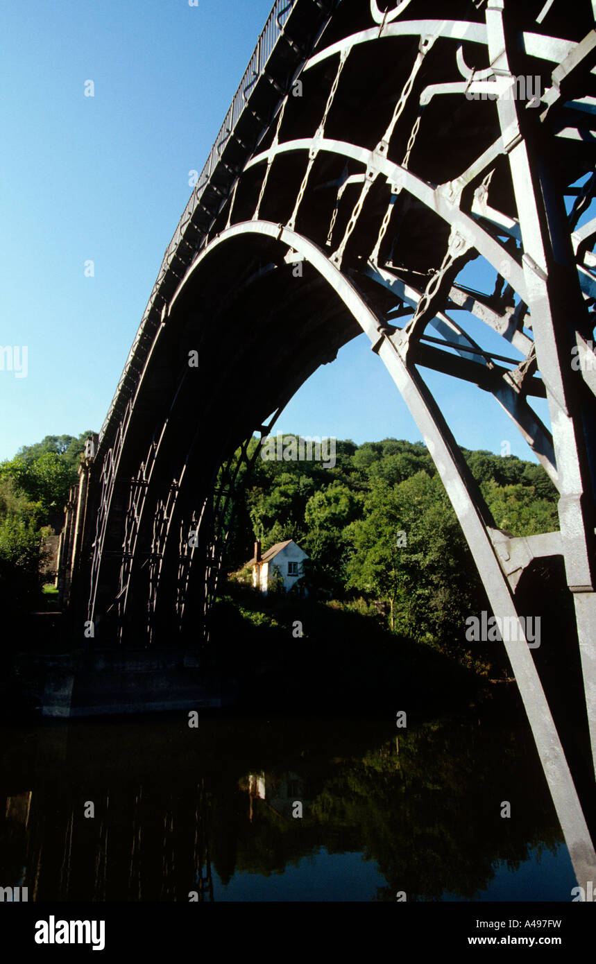Detail cast iron bridge ironbridge hi-res stock photography and images ...