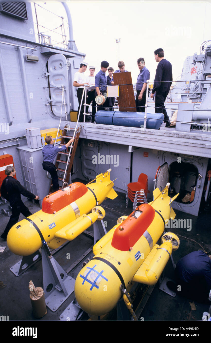 royal navy minesweeper hms brecon at rosyth anti mine devices on deck