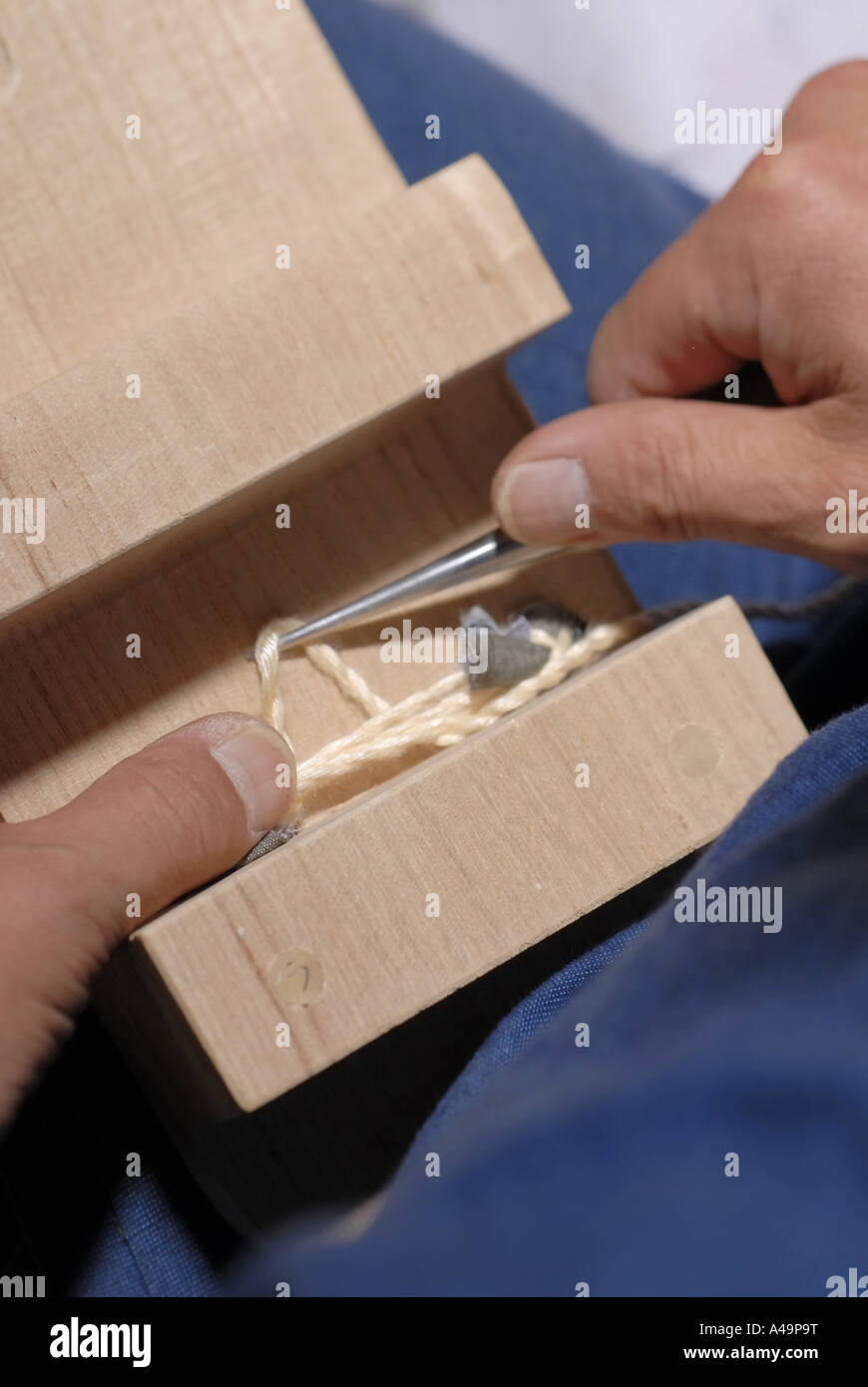 Using a needle hi-res stock photography and images - Alamy