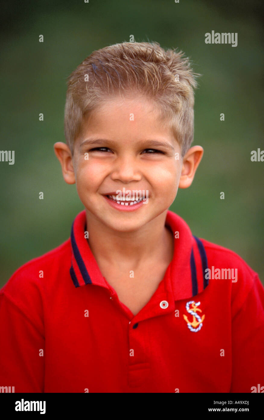 portrait of a smiling boy Stock Photo - Alamy