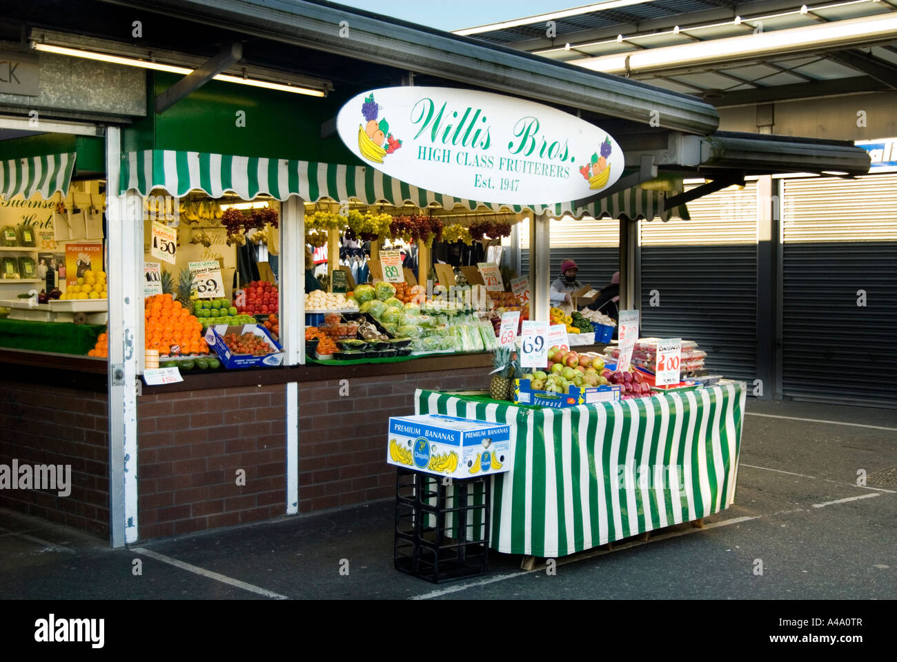 Fruiterer hi-res stock photography and images - Alamy