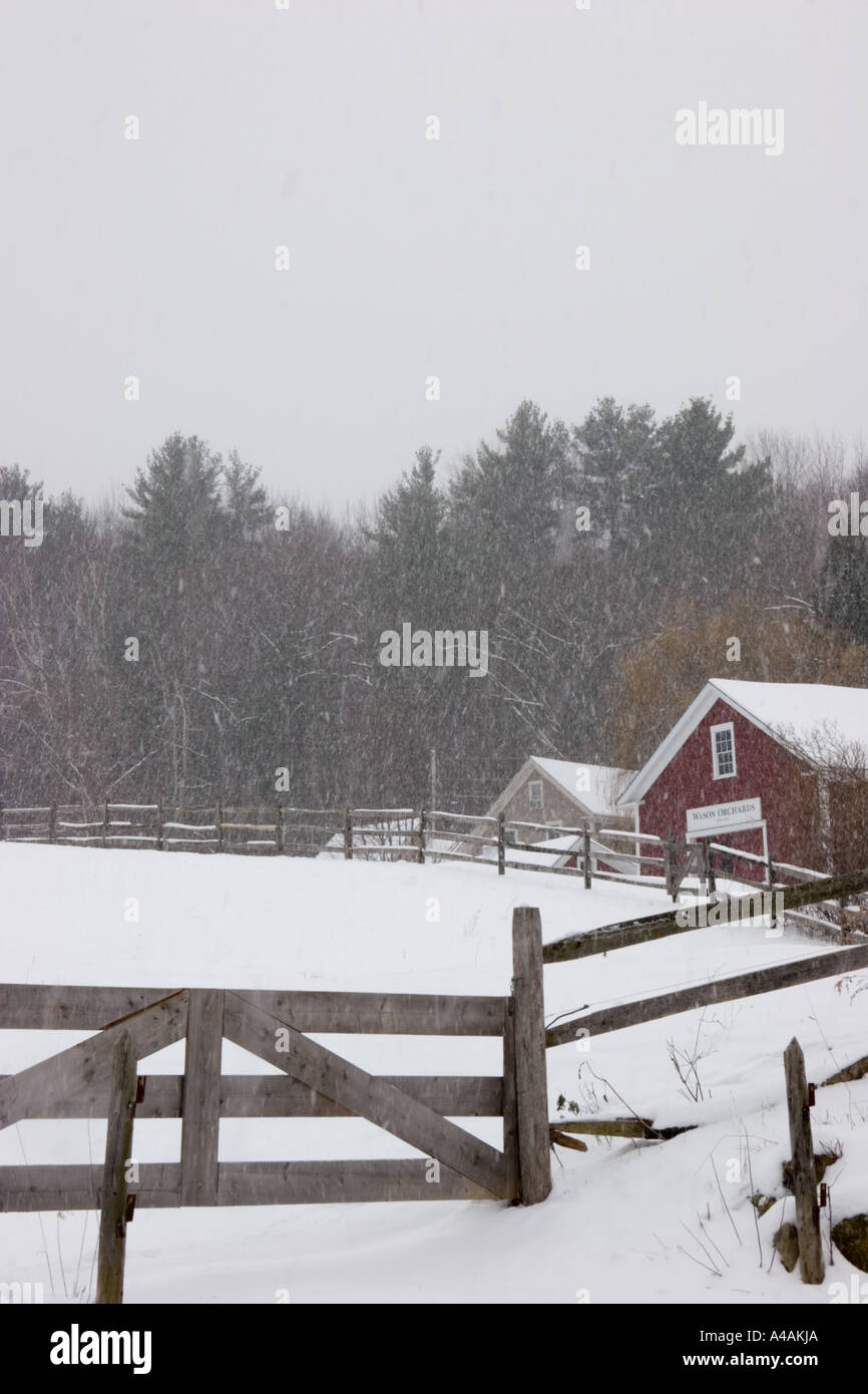 Rural new england hi-res stock photography and images - Alamy