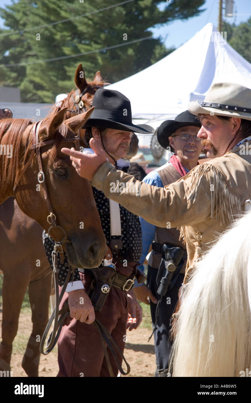 Cowboys horse hi-res stock photography and images - Alamy