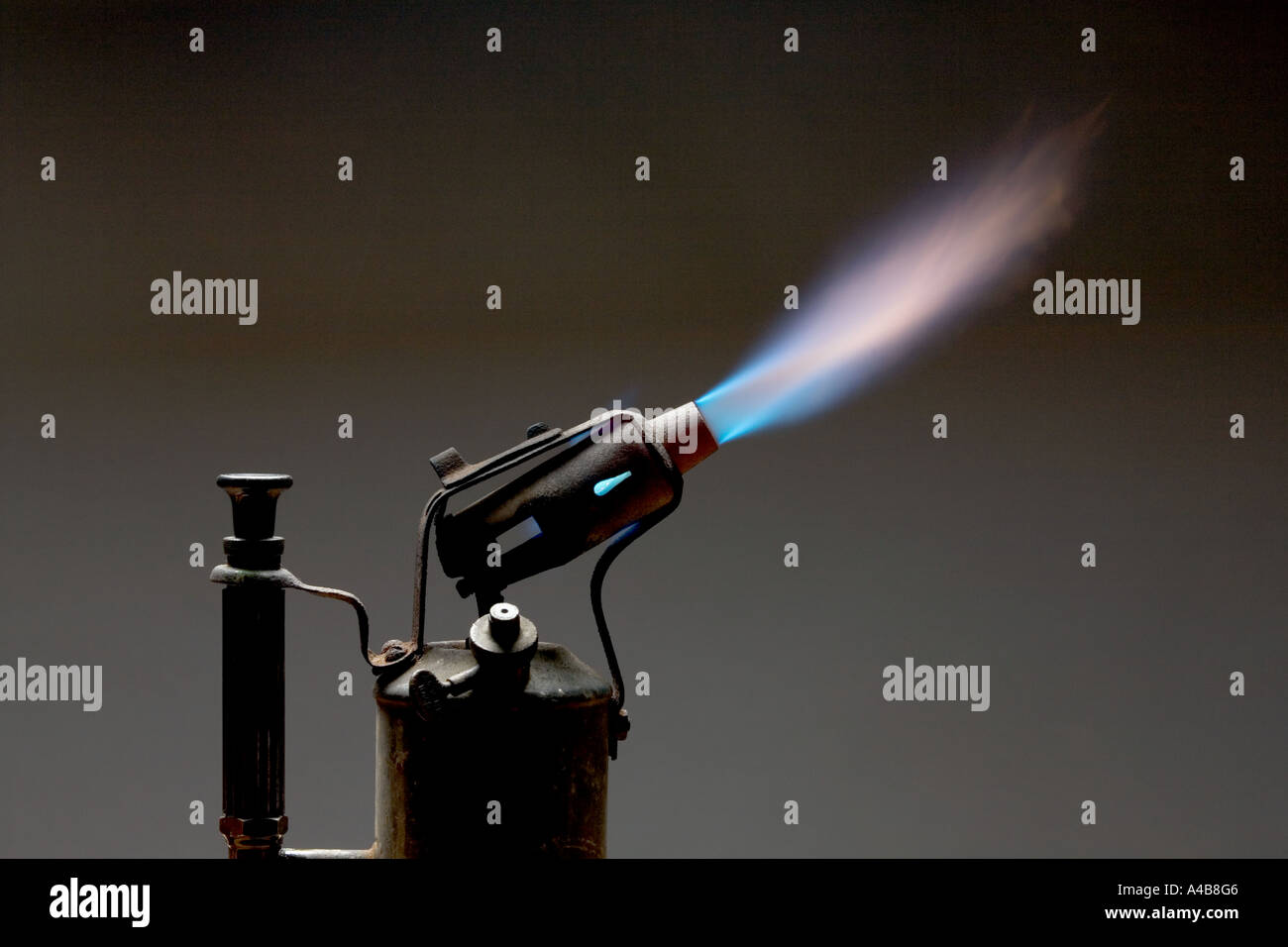 Kerosene blow torch hi-res stock photography and images - Alamy