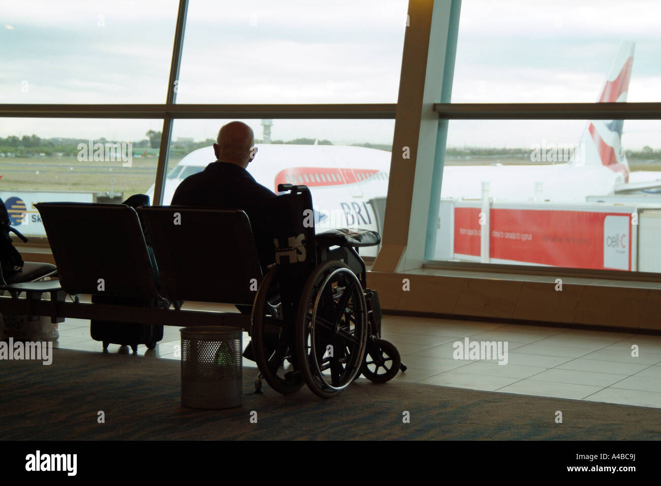 Wheelchair Airport Stock Photos & Wheelchair Airport Stock Images Alamy