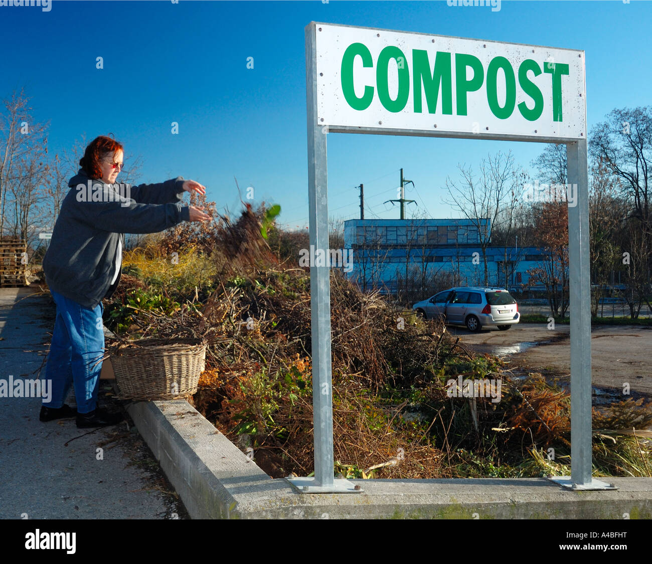 Compost heap clippings hi-res stock photography and images - Alamy