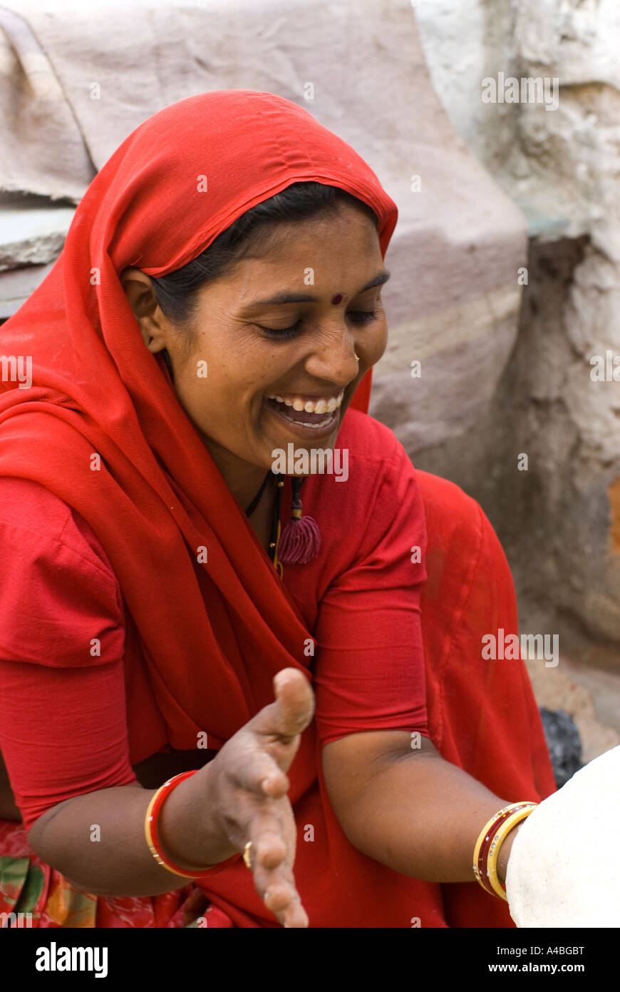 Hindu woman making chapatis hi-res stock photography and images - Alamy