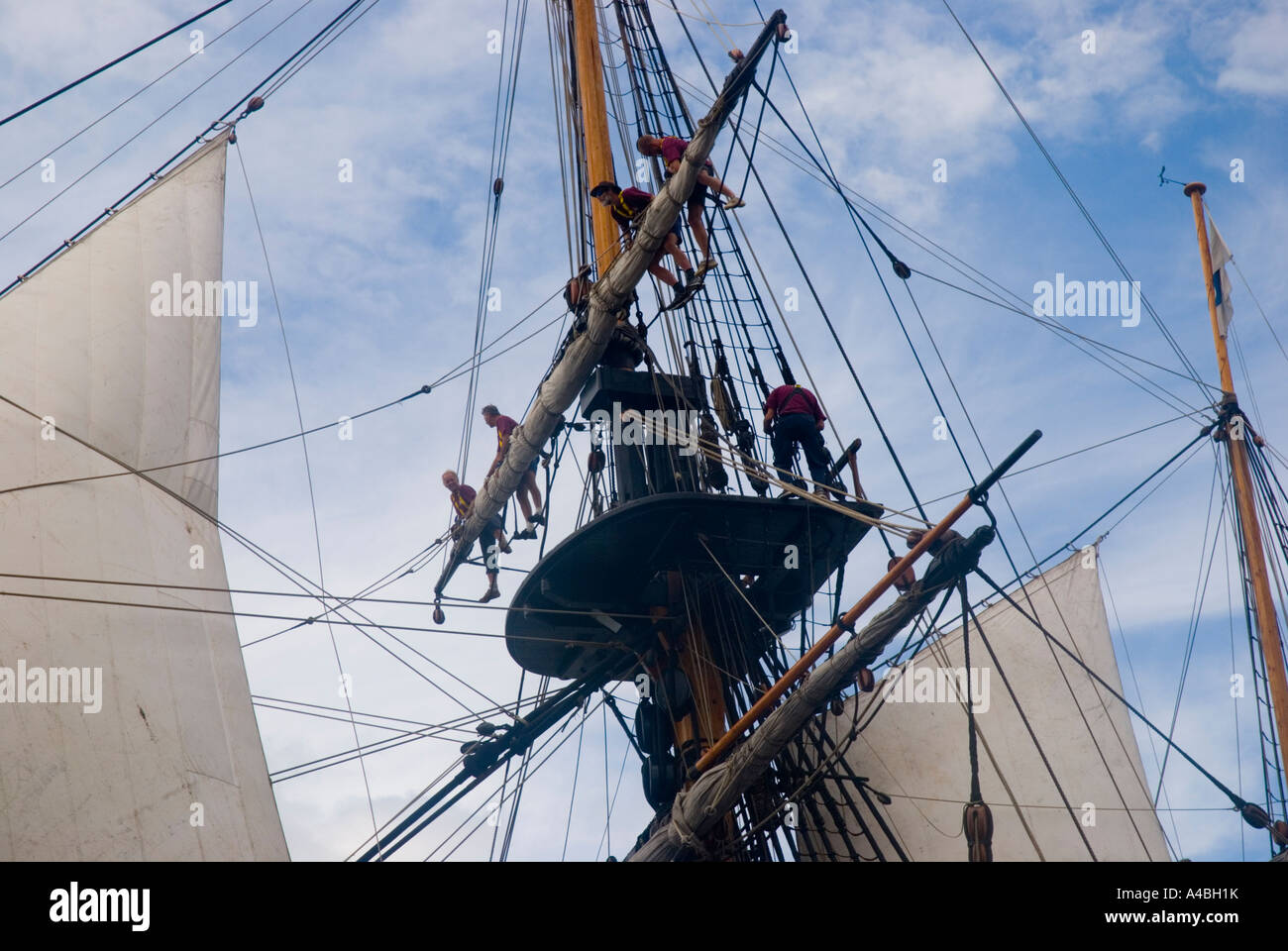 Halliards High Resolution Stock Photography And Images Alamy