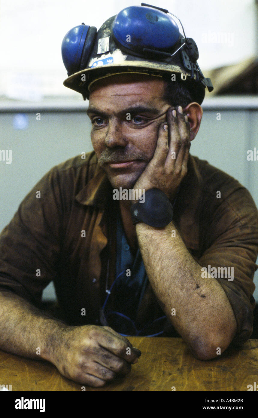 MINER AFTER SHIFT, SHIREBROOK COLLIERY, NOTTINGHAMSHIRE OCT 1992THEIR MINE IS THREATENED WITH CLOSURE.. Stock Photo