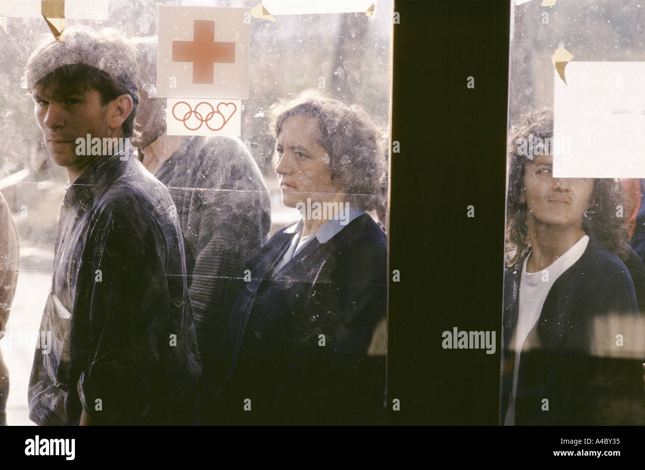 People queue for food from the Red Cross in the Serb-controlled area of Gabivica, Saravejo, September 1992 Stock Photo