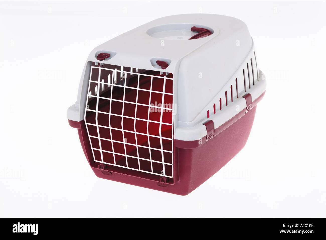 transport box for cats Stock Photo Alamy