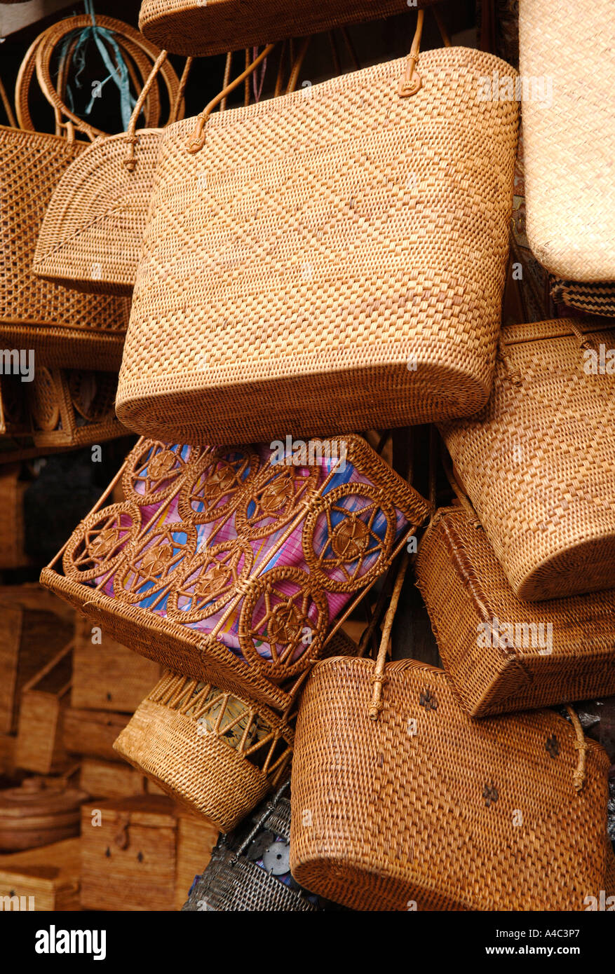 Ulat-ulatan:Traditional Basketry in Bali Basket Bamboo Wicker Bali