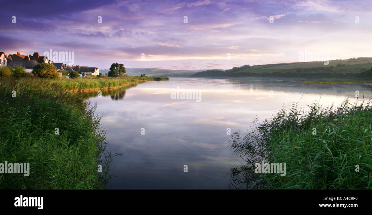 Water still hi-res stock photography and images - Alamy