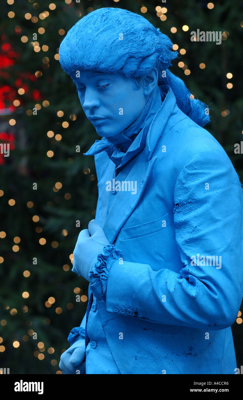 Covent garden street performer human statue london make up hires stock