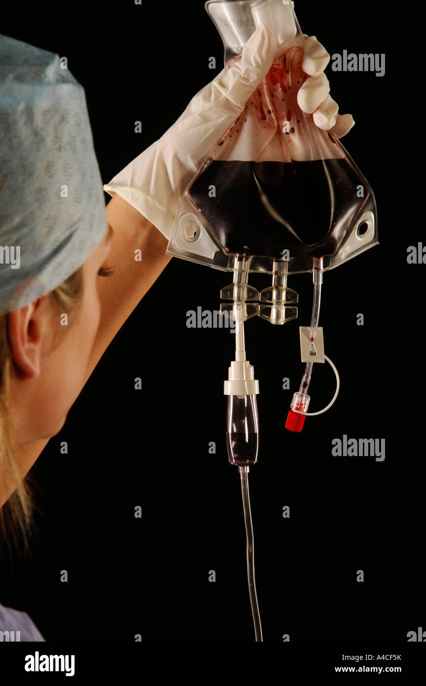 Nhs theatre staff hi-res stock photography and images - Alamy