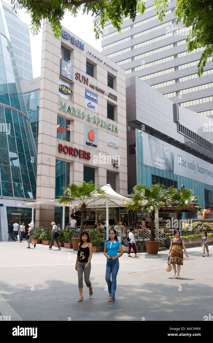 Singapore shopping hi-res stock photography and images - Alamy