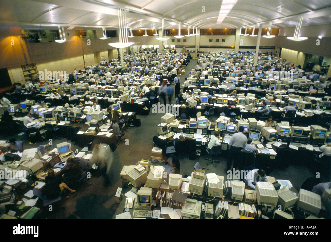 Busy trading floor hires stock photography and images Alamy
