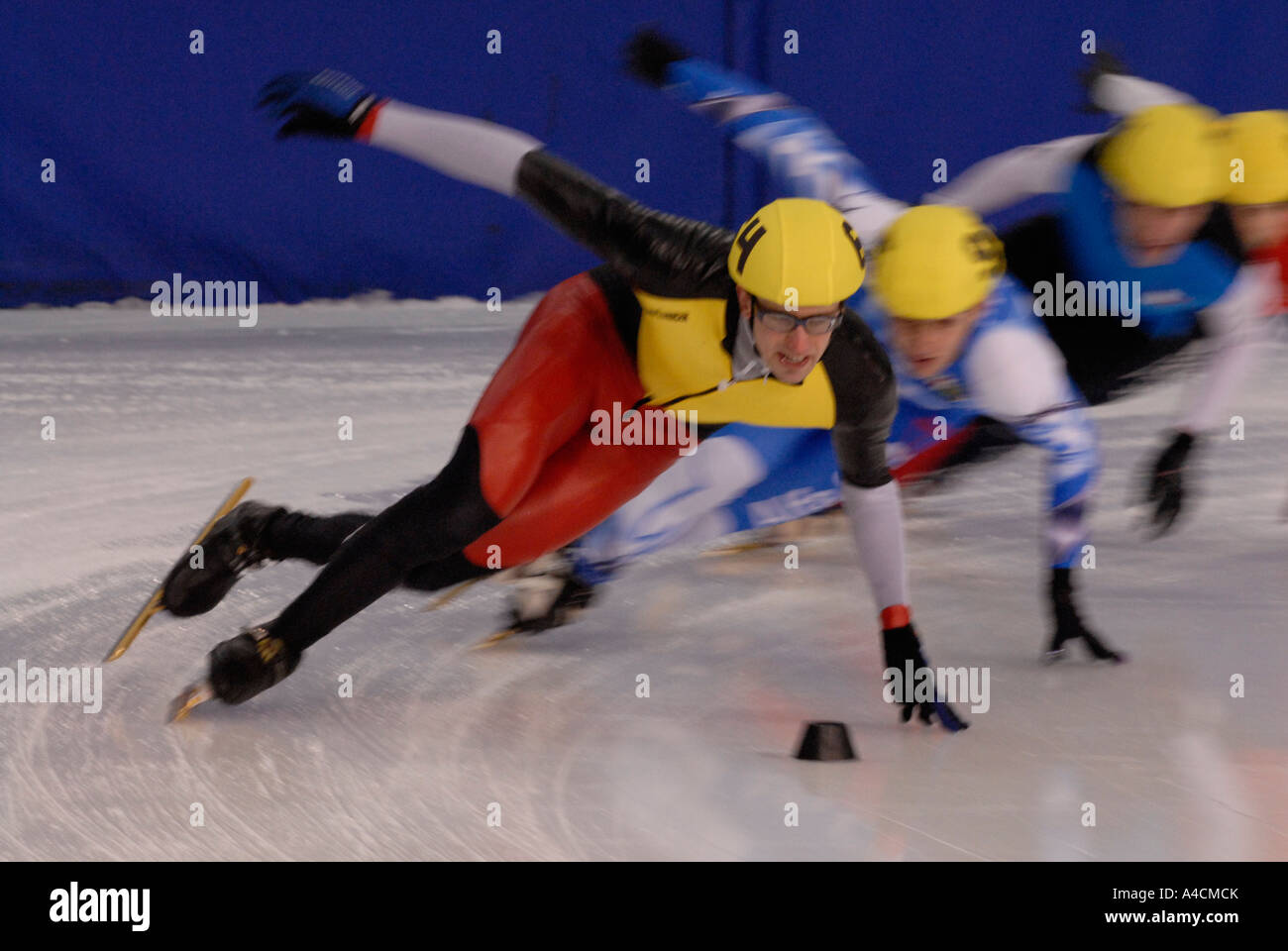 Short track speed skating mens 1000m hires stock photography and