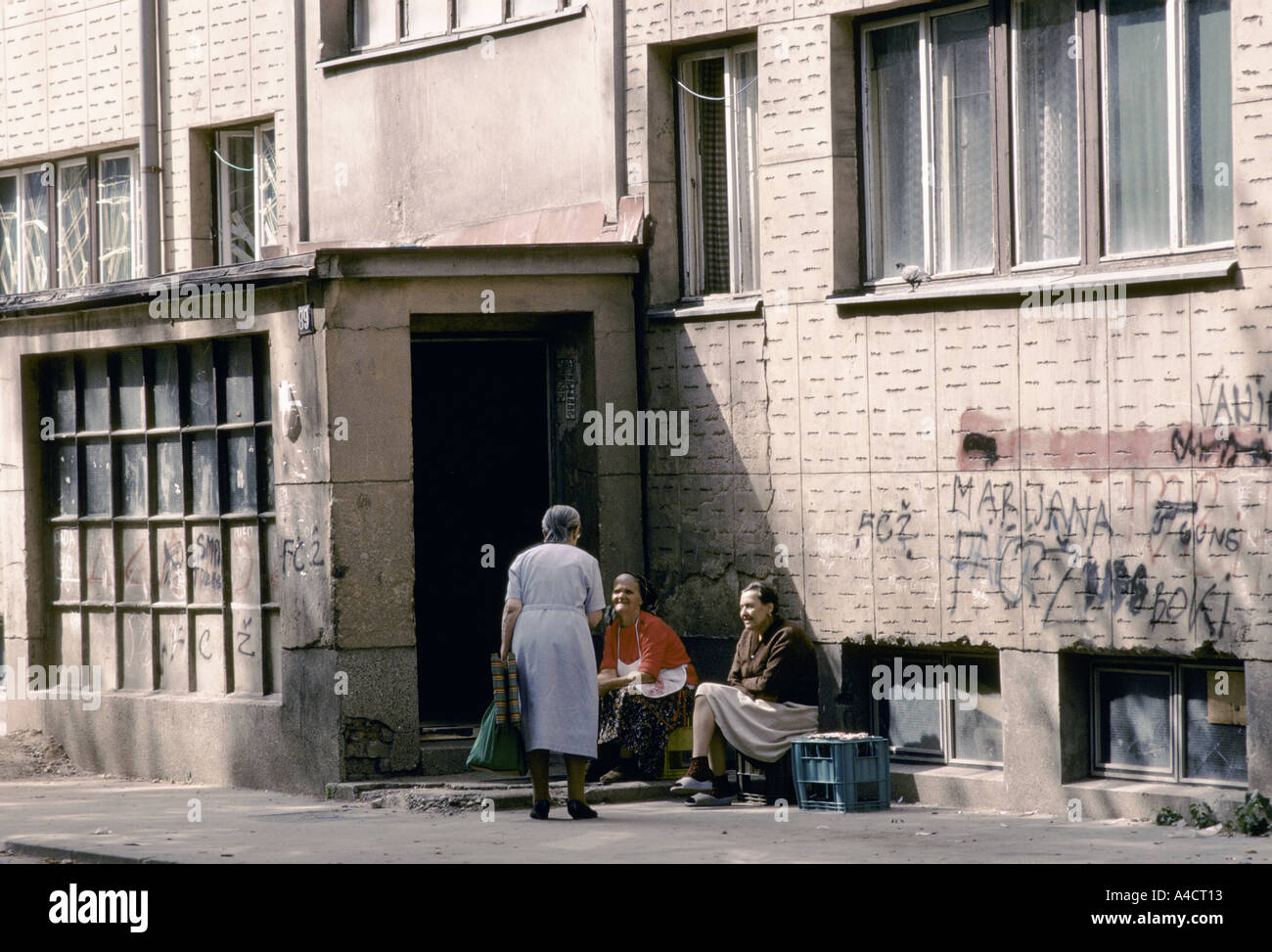 Women talking  - most of the civilians who remain in Grbavica, Serb-controlled  Saravejo,  have no where else to go. Sept 1992 Stock Photo