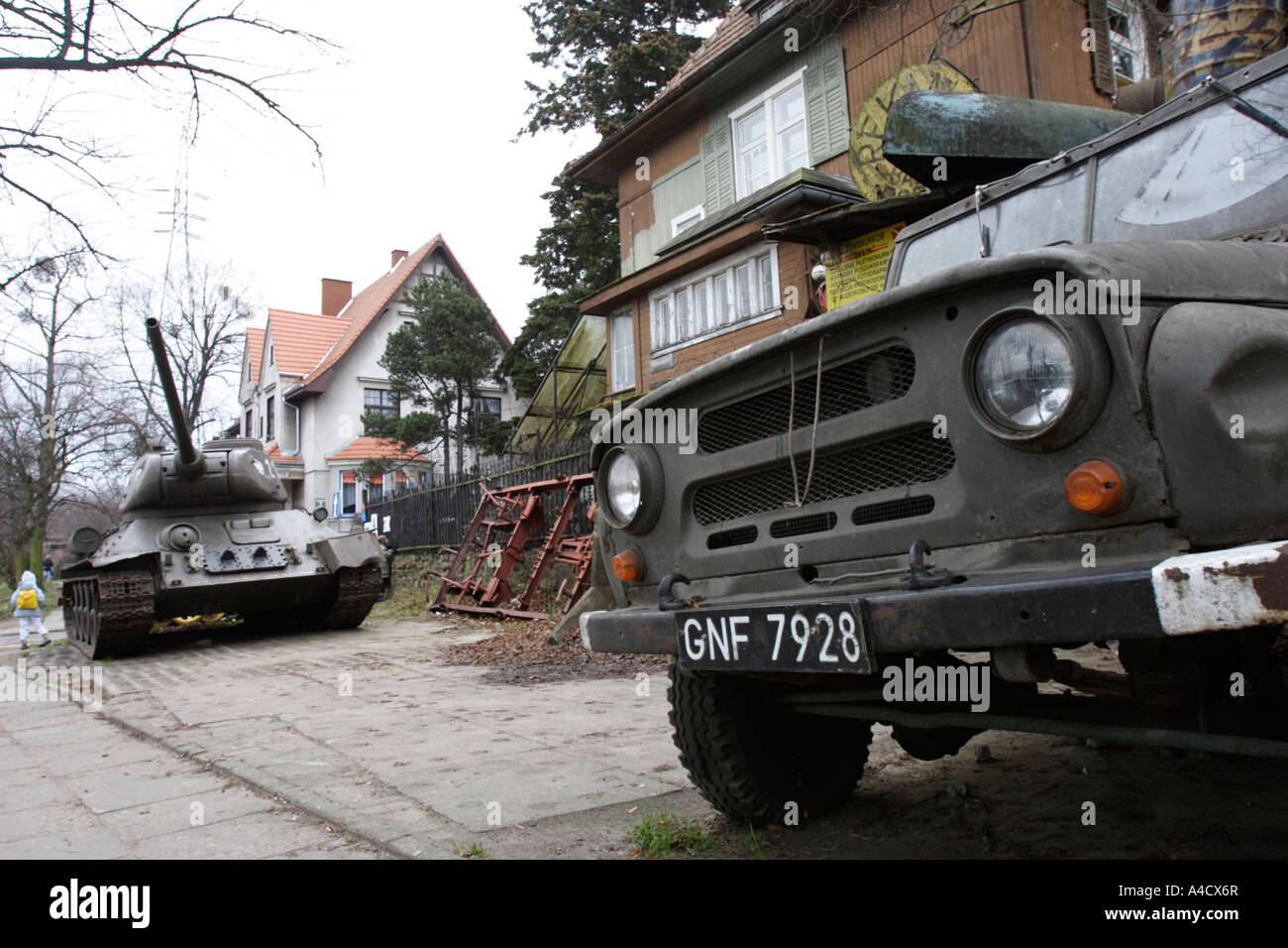 POLAND, SOPOT, 26.12.2006. Tank T34 and russian cross country vehicle UAZ in front of Villa Bekin Stock Photo