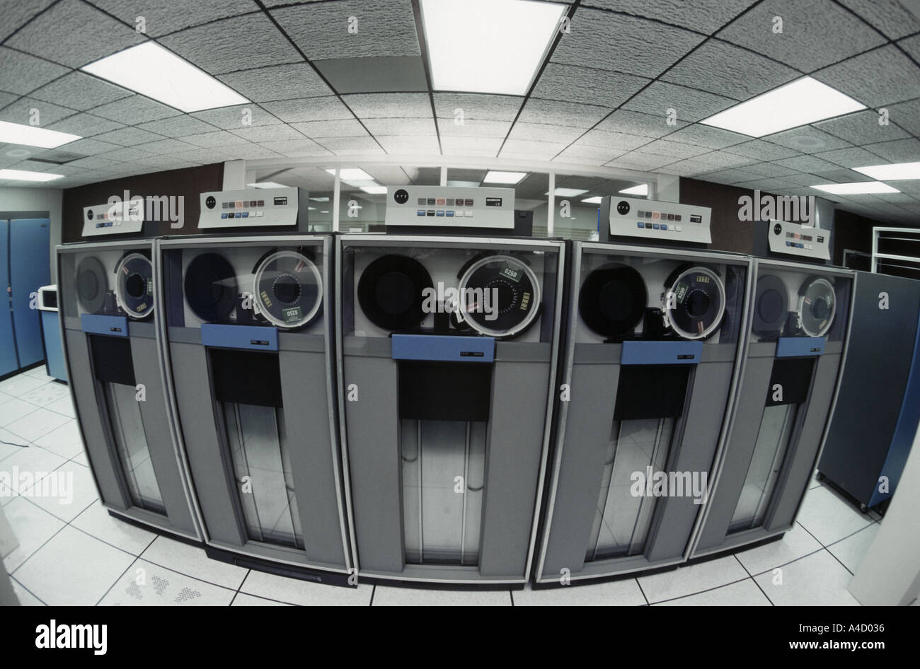 Mainframes Pic Mainframe hi-res stock photography and images - Alamy