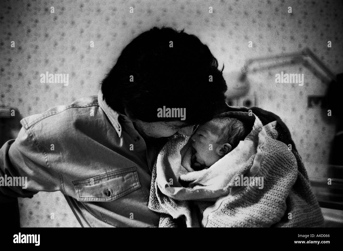 Maternity photographer hi-res stock photography and images