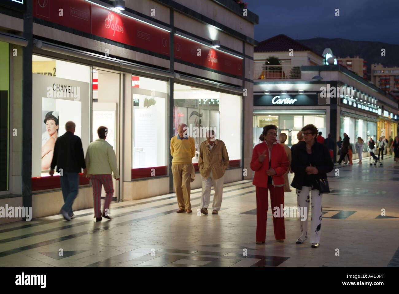 cartier plaza las americas