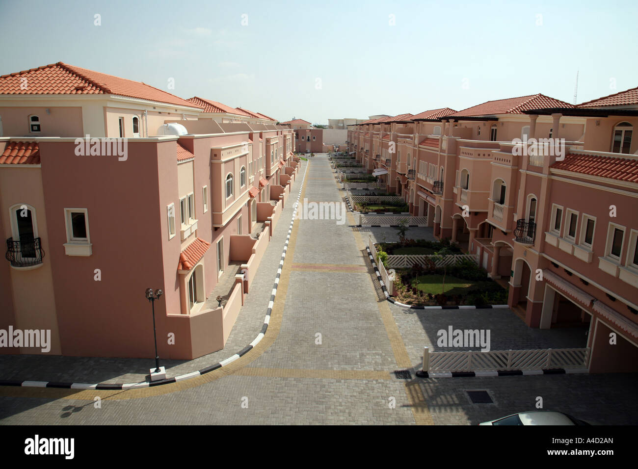 Modern houses on an expat housing compound, Abu Dhabi, UAE Stock Photo