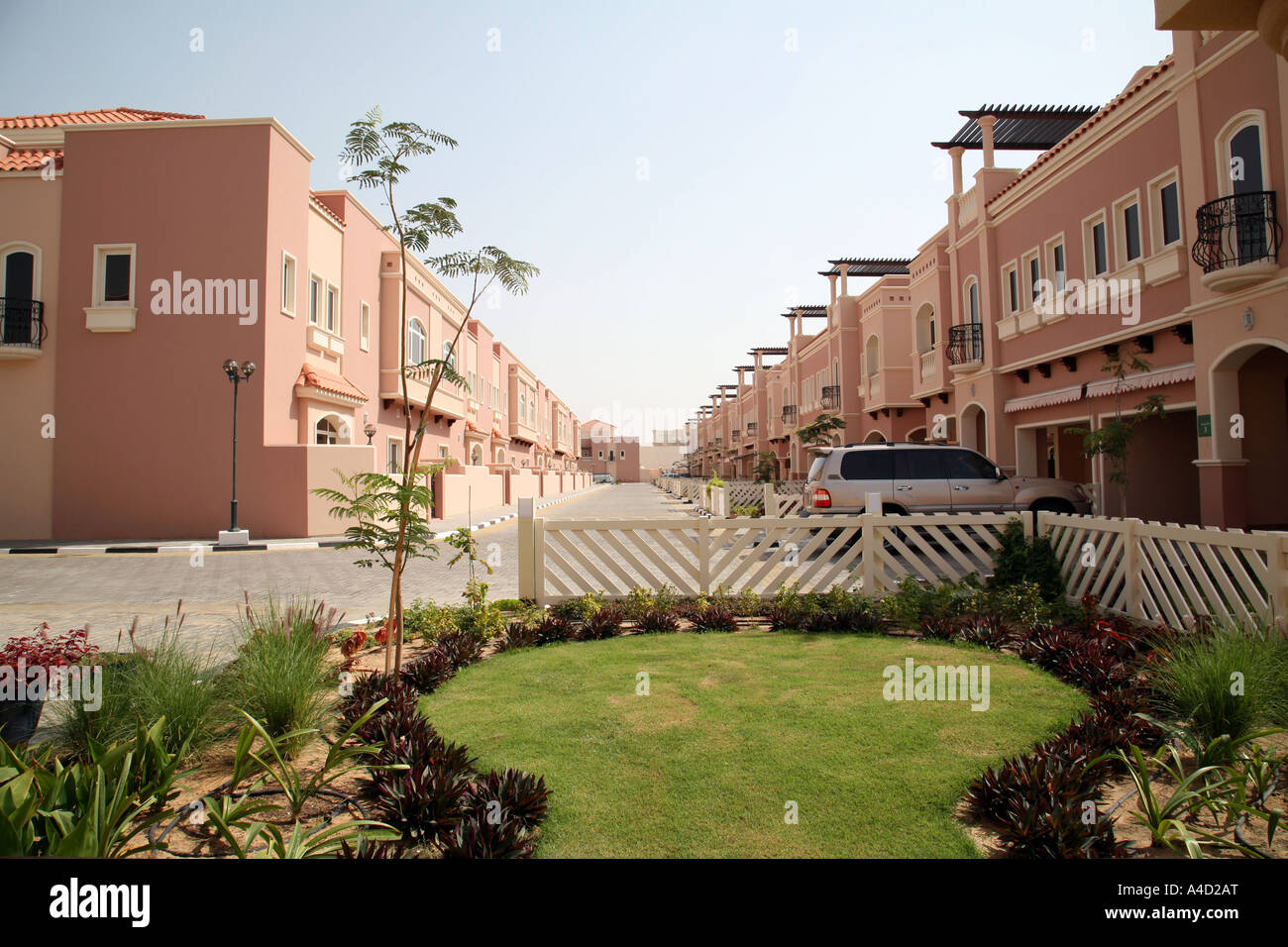 New houses on an expat housing compound, Abu Dhabi, UAE Stock Photo