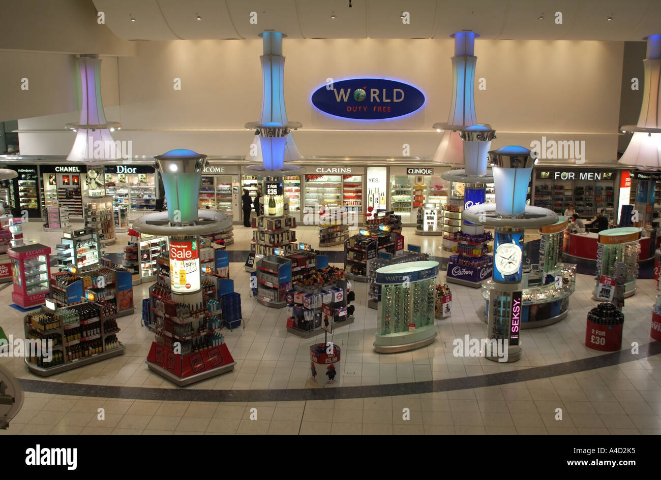 Airport duty free shopping gatwick hi-res stock photography and images -  Page 2 - Alamy