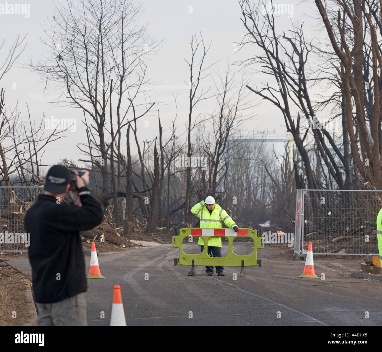 Explosion fire oil buncefield hemel hires stock photography and images
