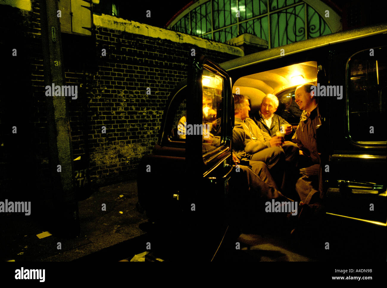 London cabbies take a 2am tea break, Paddington, London Stock Photo