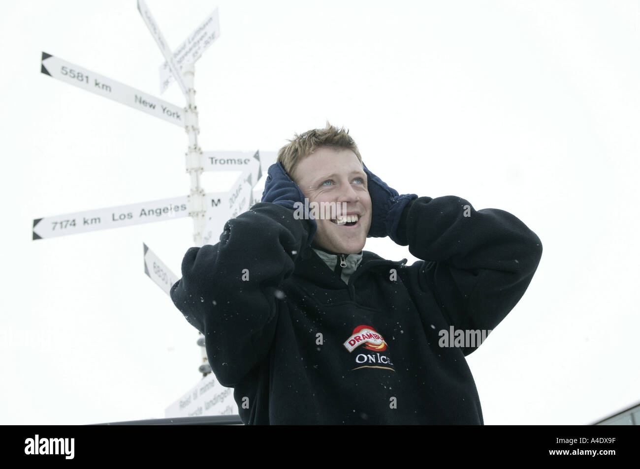 John Wells  - UK winner of the 2004 Drambuie ice golf championship in Svalbard, Norway. Stock Photo