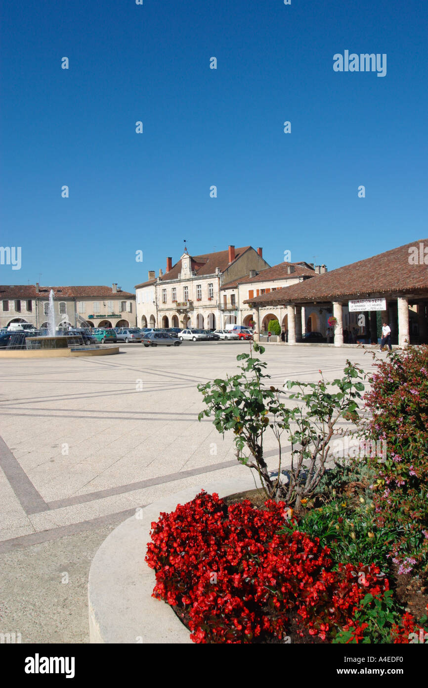 Market Place, Mauvezin, Gers 32, Midi Pyrenees, France Stock Photo