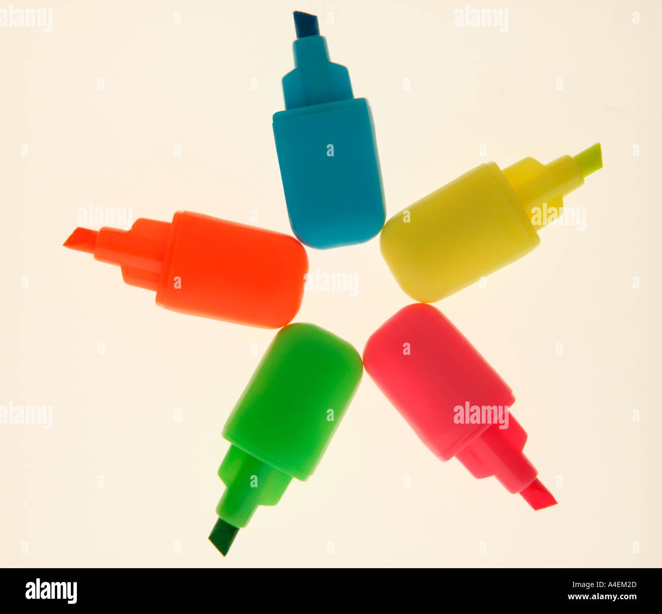 Five mini highlighter pens pink green blue yellow and orange Stock Photo