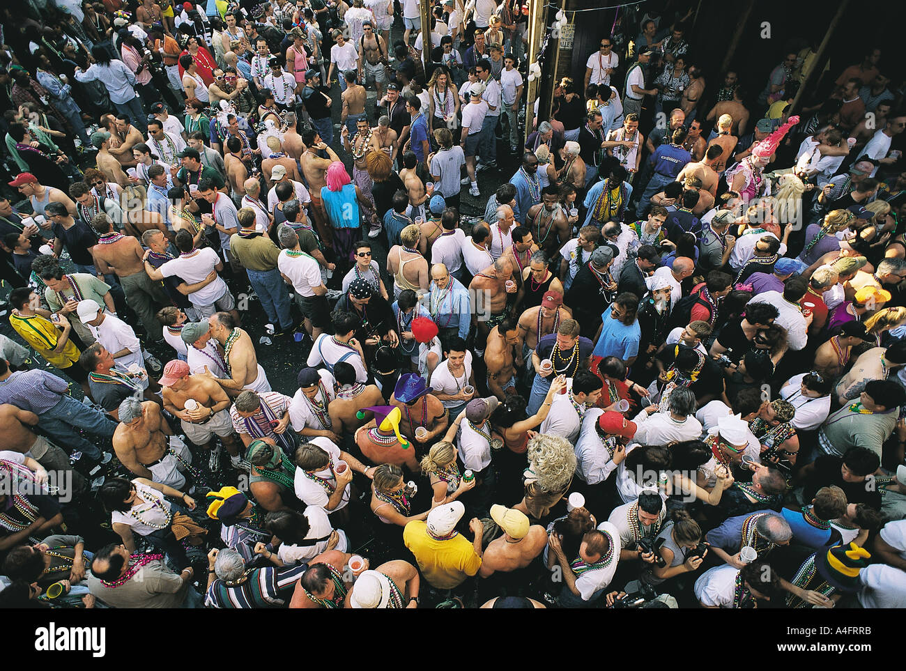 mardi gras new orleans bourbon street