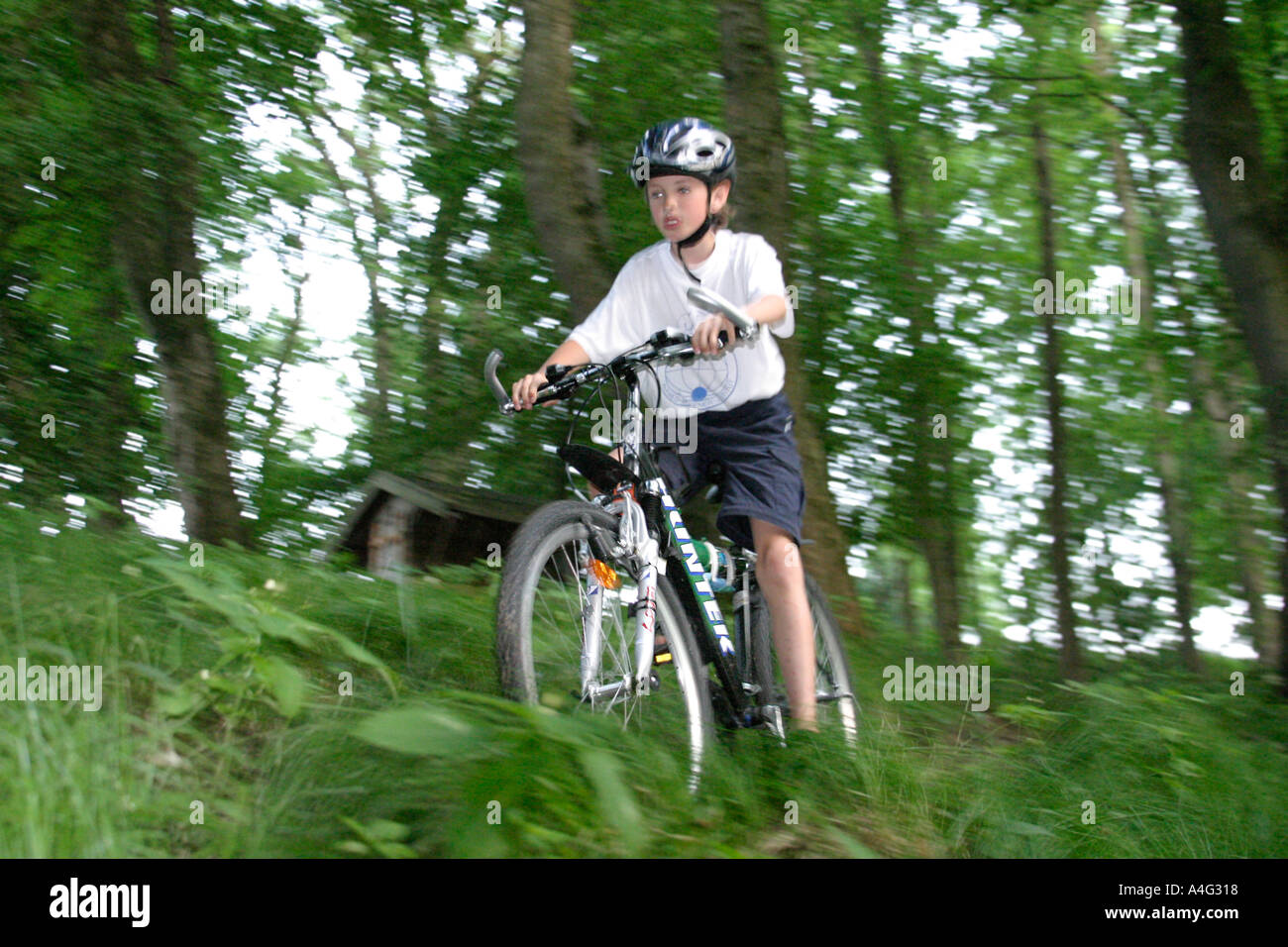 cycle helmet for 9 year old